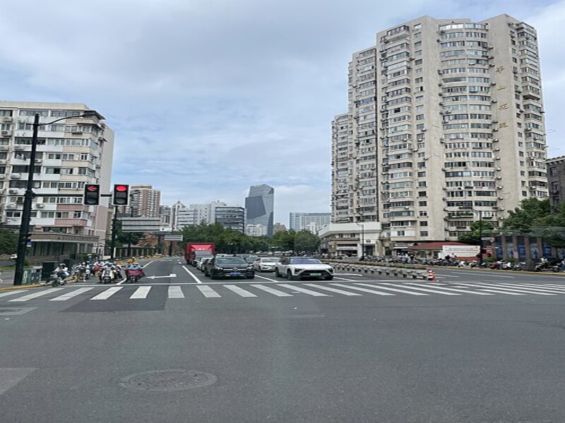Huashan%20Road%202.jpg