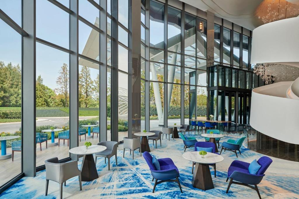 Crowne Plaza Shanghai Snow World by IHG