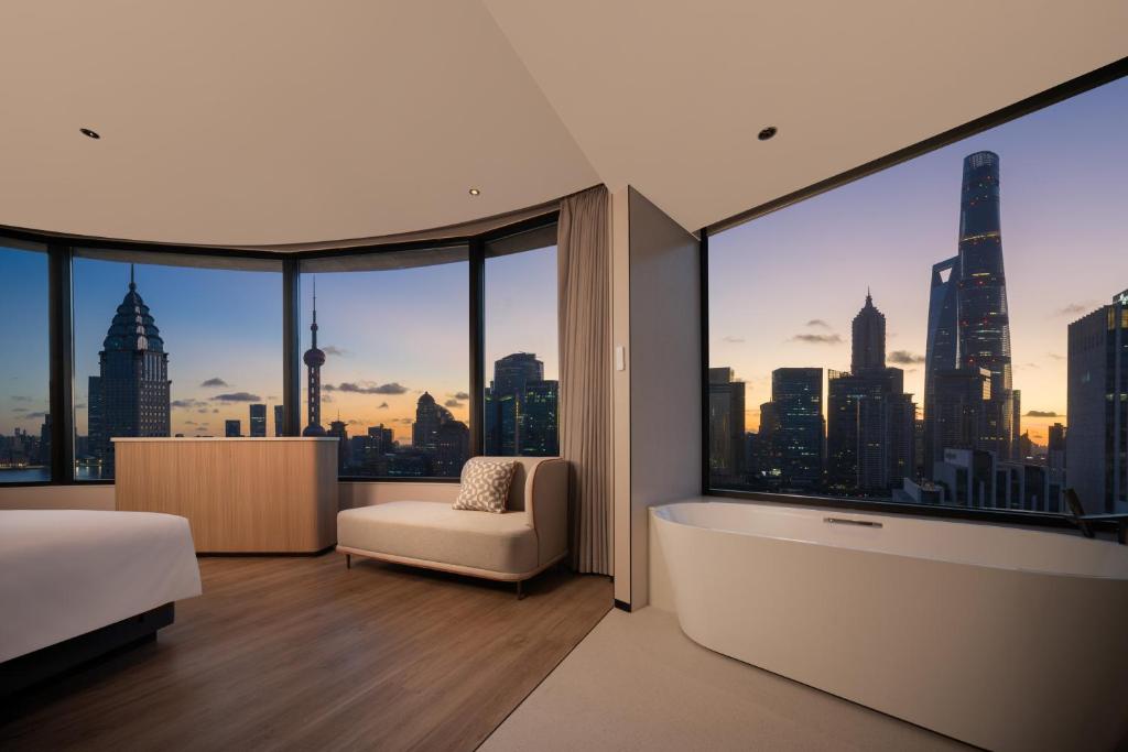 Holiday Inn Express Shanghai on The Bund by IHG
