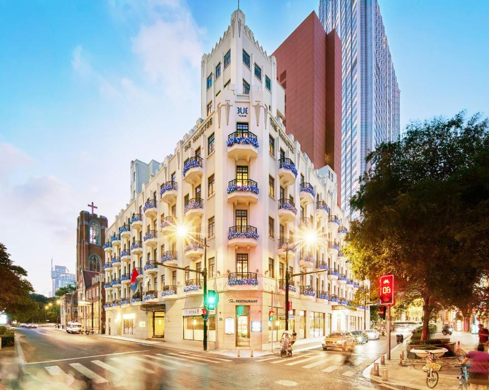 The Langham Yangtze Boutique Hotel