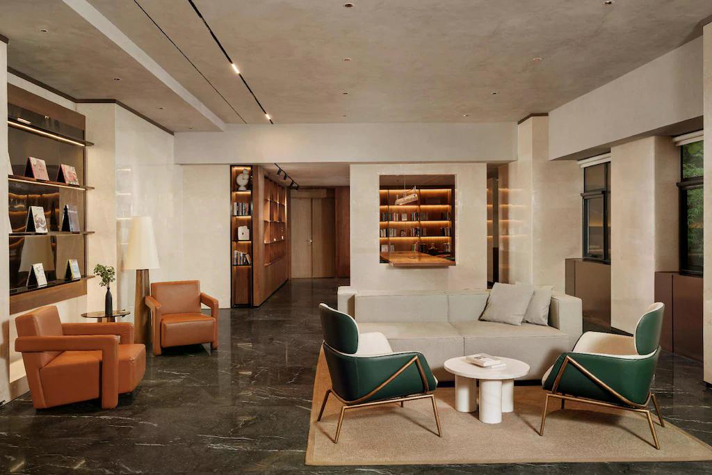 Atour%20X%20Hotel%20Xi'an%20Bell%20Tower%20Subway%20Station1.jpg