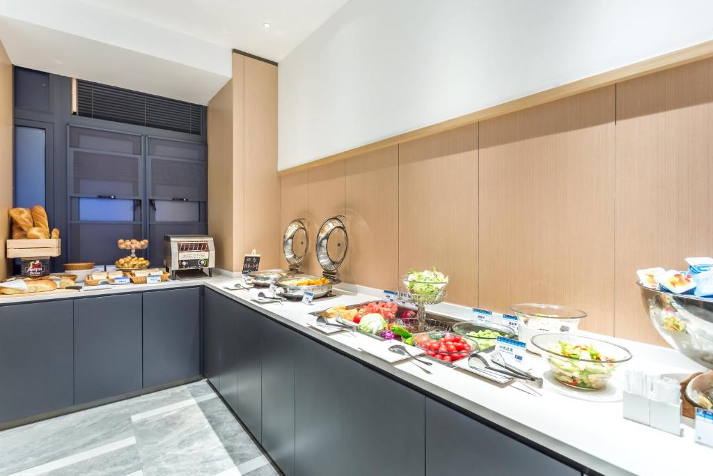 Holiday%20Inn%20Express%20Xi'an%20Ancient%20Town%20West%20by%20IHG6.jpg