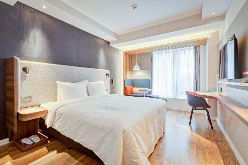 Holiday%20Inn%20Express%20Xi'an%20Bell%20Tower%20by%20IHG8.jpg