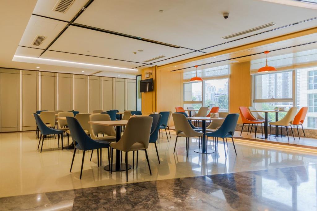 Holiday%20Inn%20Express%20Xi'an%20North%20by%20IHG9.jpg
