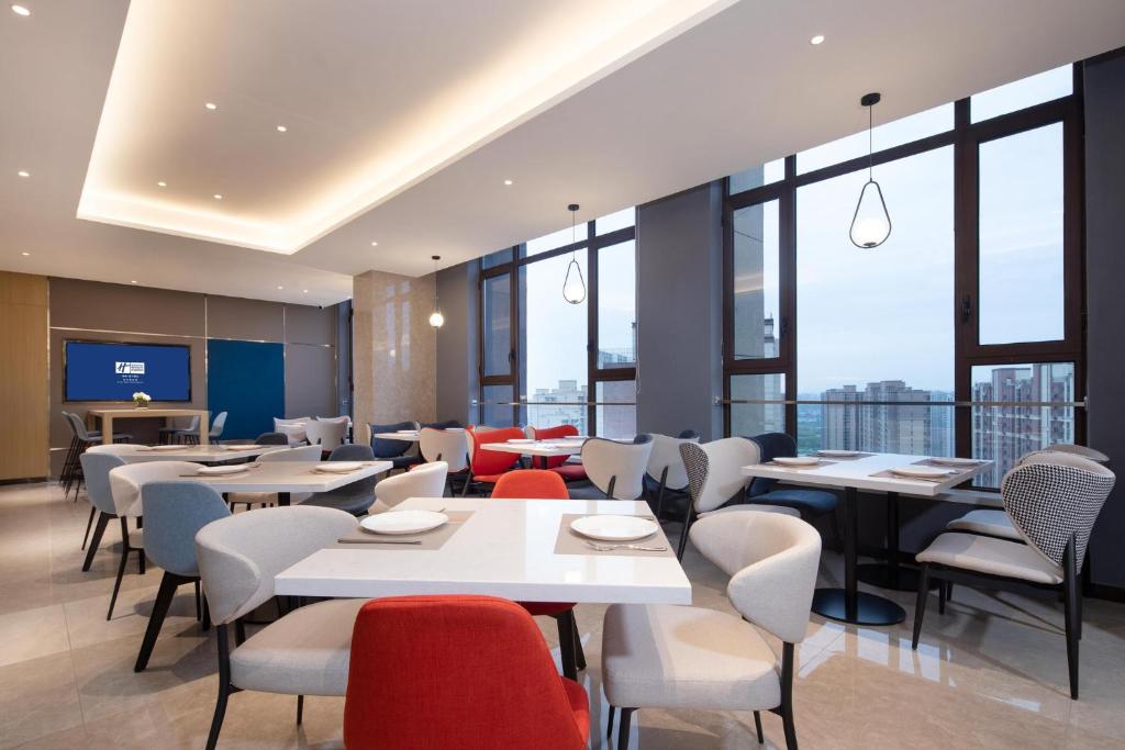 Holiday%20Inn%20Express%20Xi'an%20High%20Tech%20South%20by%20IHG11.jpg
