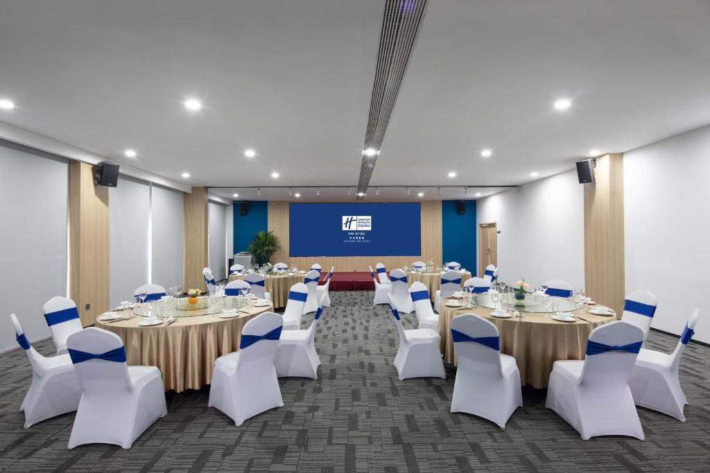 Holiday%20Inn%20Express%20Xi'an%20High%20Tech%20South%20by%20IHG3.jpg