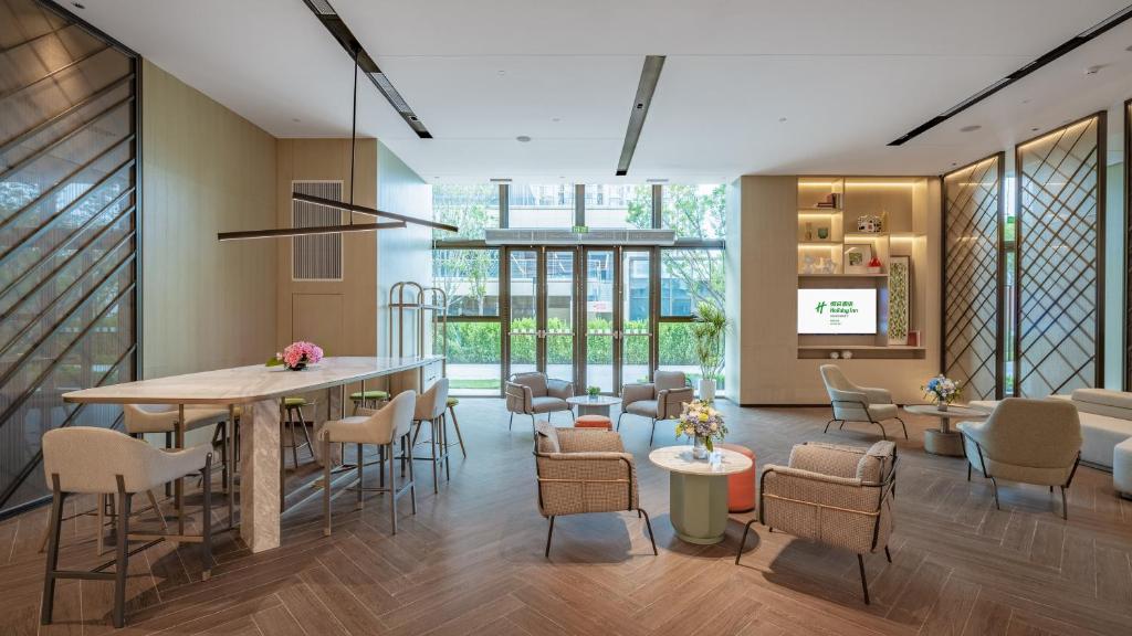 Holiday%20Inn%20Xi'an%20East%20by%20IHG17.jpg