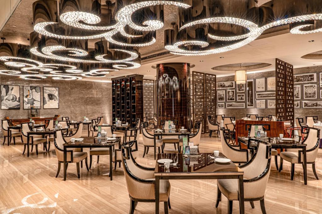 Crowne Plaza Xi'an by IHG