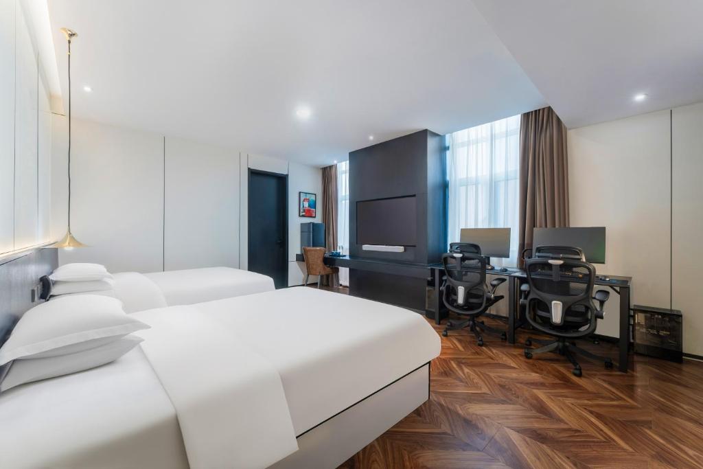 H%C3%89ONIC%20Art%20Residence%20&%20Suites8.jpg