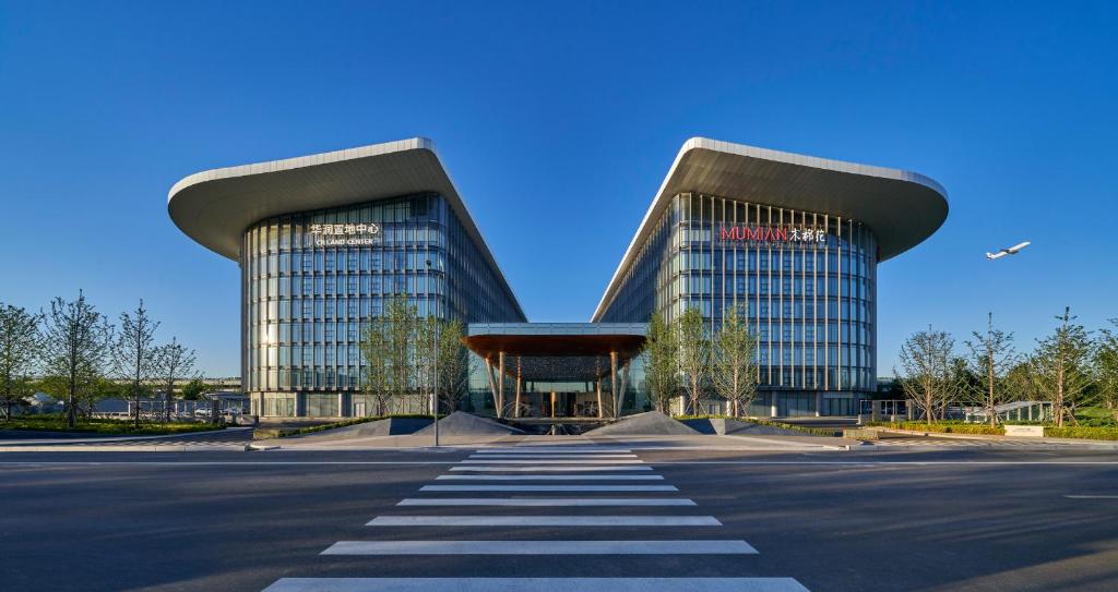 Mumian%20Beijing%20Daxing%20International%20Airport,%20part%20of%20Hyatt5.jpg