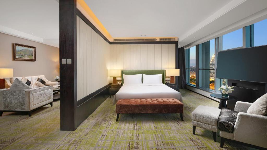 Holiday%20Inn%20Beijing%20Focus%20Square%20by%20IHG11.jpg