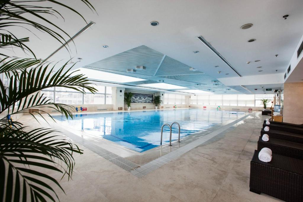 Holiday%20Inn%20Beijing%20Focus%20Square%20by%20IHG12.jpg