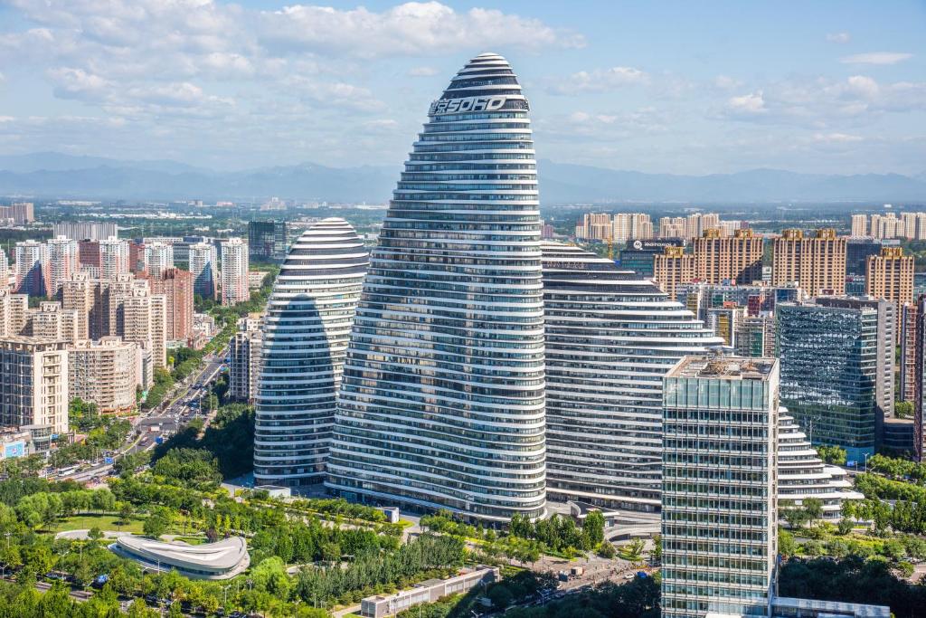 Holiday%20Inn%20Beijing%20Focus%20Square%20by%20IHG14.jpg