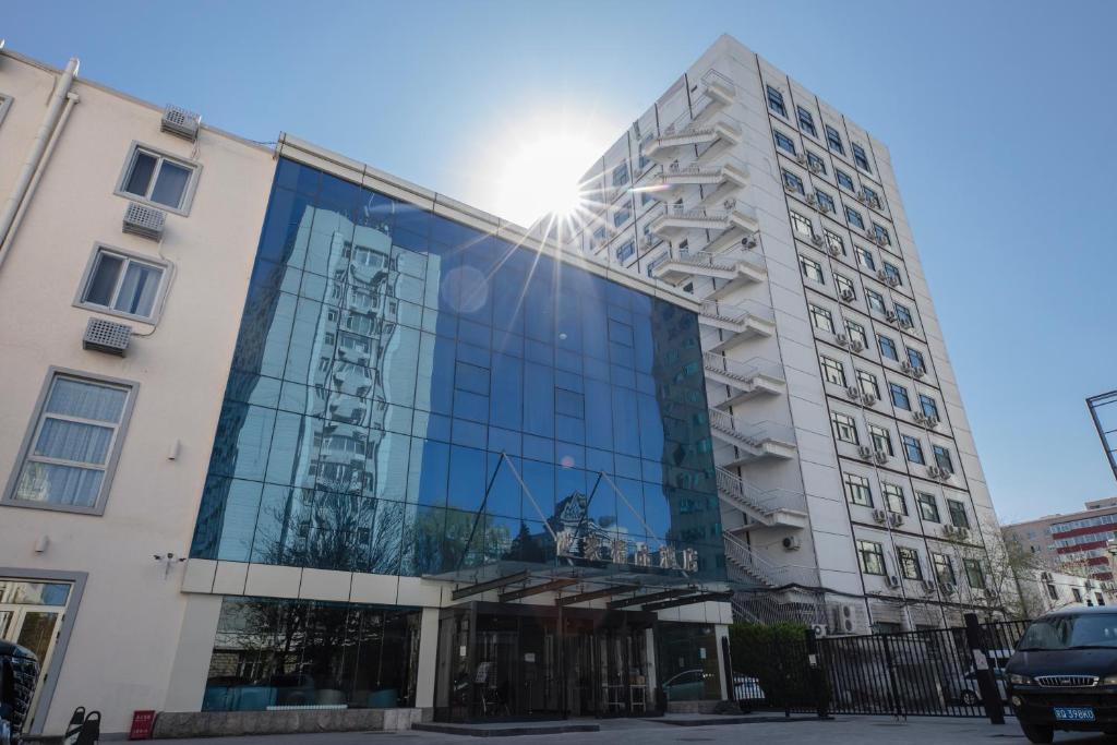 Beijing%20Saga%20Hotel2.jpg
