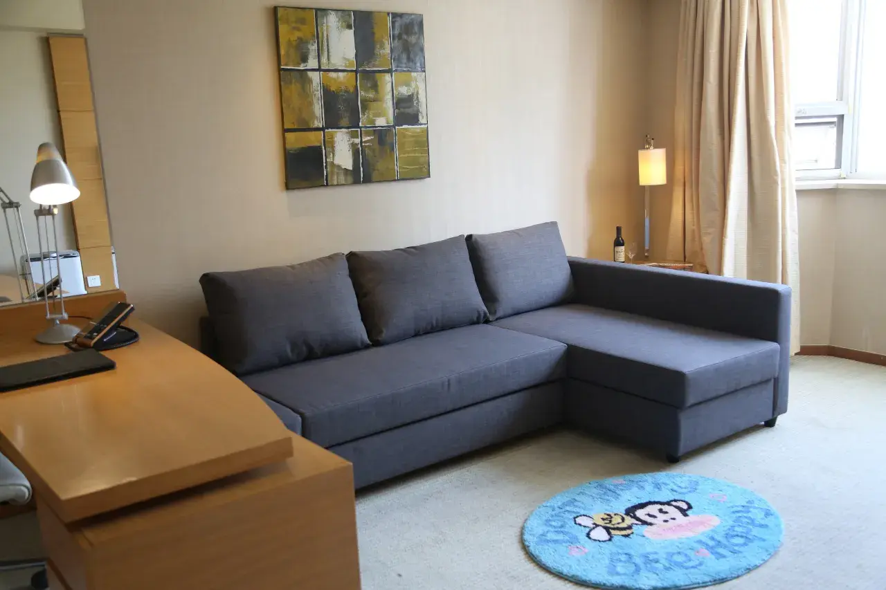 Jing%20Lun%20Suite1.jpg
