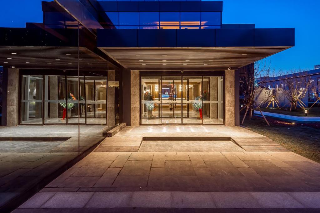 Jingli%20Hotel%20Beijing%20Heshenghui%20Dajiaoting%20Subway%20Station%20Branch3.jpg