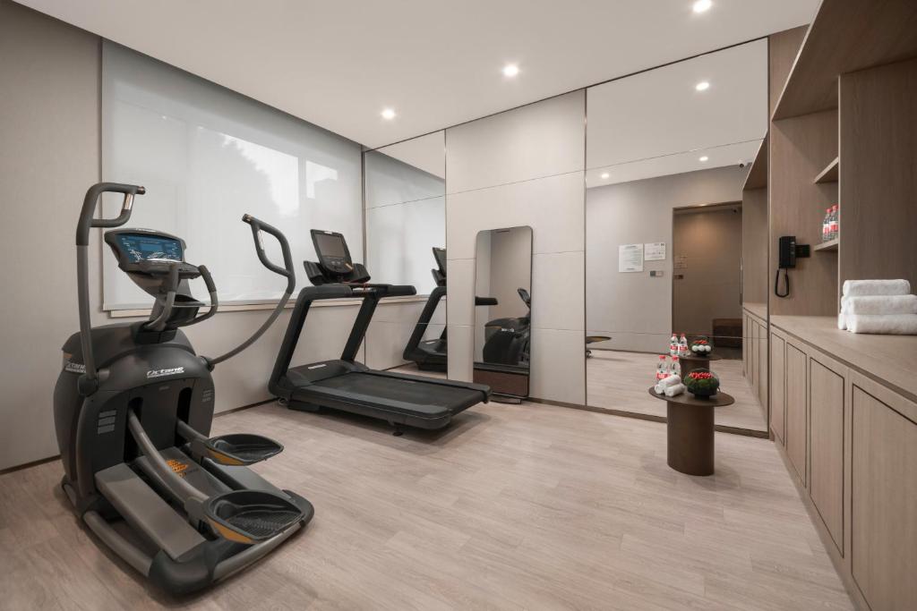 Holiday%20Inn%20Express%20Beijing%20Downtown%20by%20IHG5.jpg