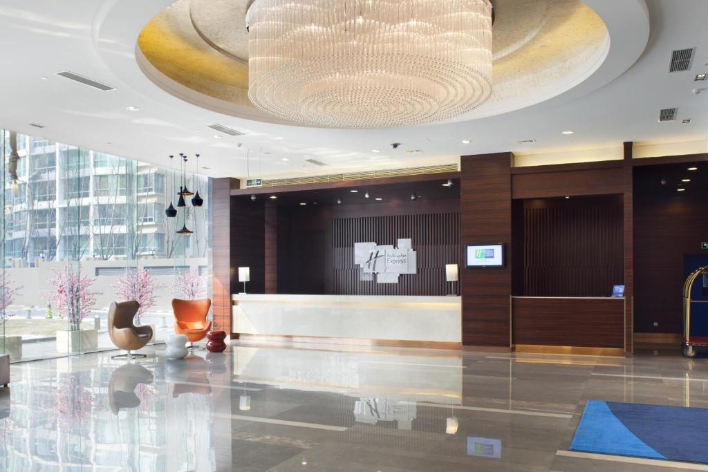 Holiday%20Inn%20Express%20Beijing%20Dongzhimen%20by%20IHG3.jpg