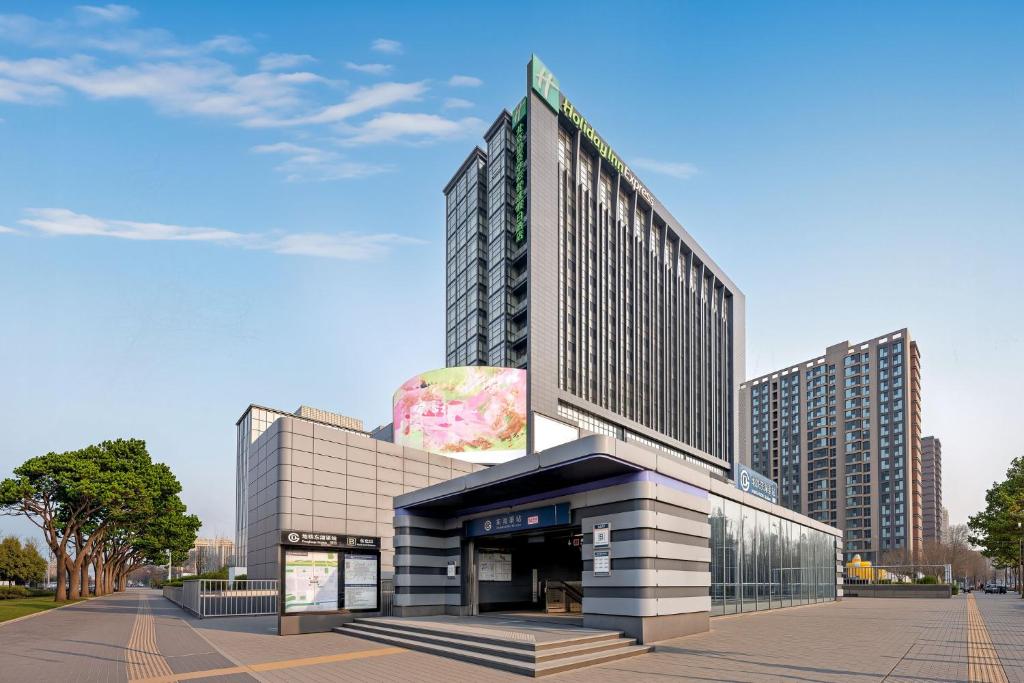 Holiday%20Inn%20Express%20Beijing%20Wangjing%20Center%20by%20IHG13.jpg