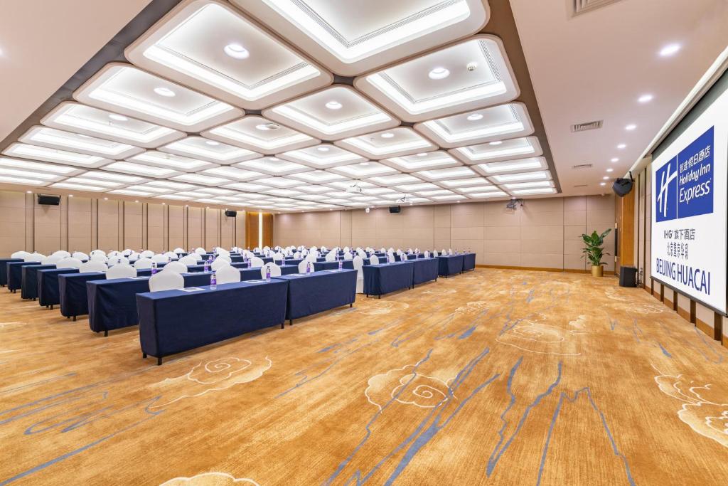 Holiday%20Inn%20Express%20Beijing%20Wangjing%20Center%20by%20IHG17.jpg