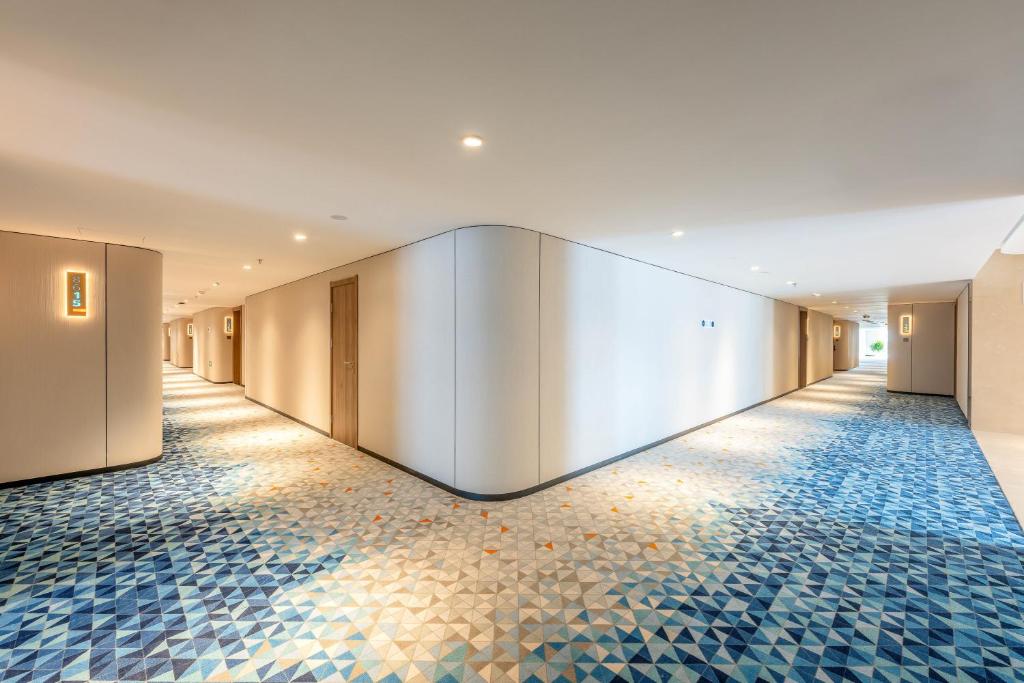 Holiday%20Inn%20Express%20Beijing%20Conference%20Center%20by%20IHG6.jpg