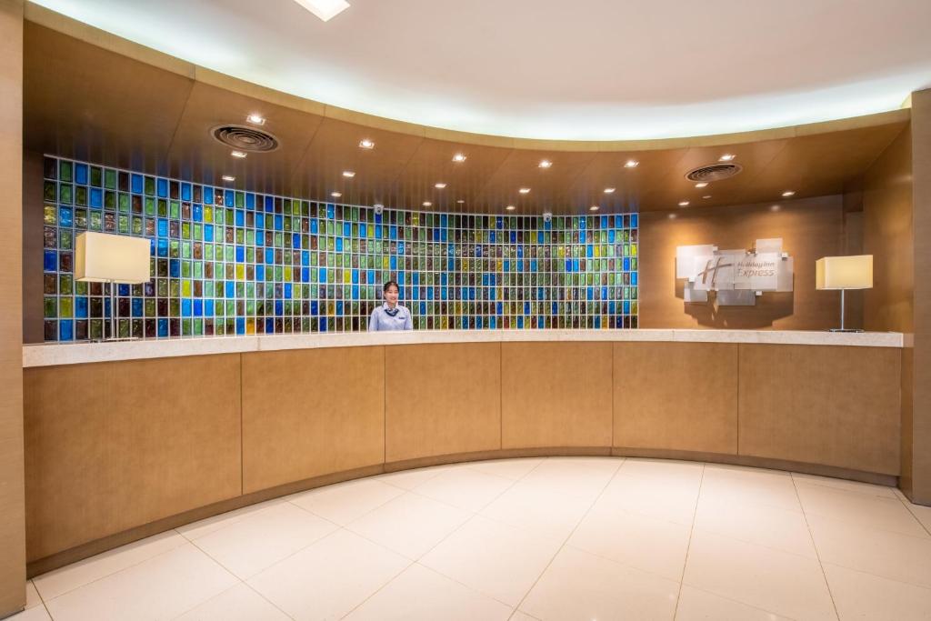Holiday%20Inn%20Express%20Beijing%20Airport%20Zone%20by%20IHG2.jpg