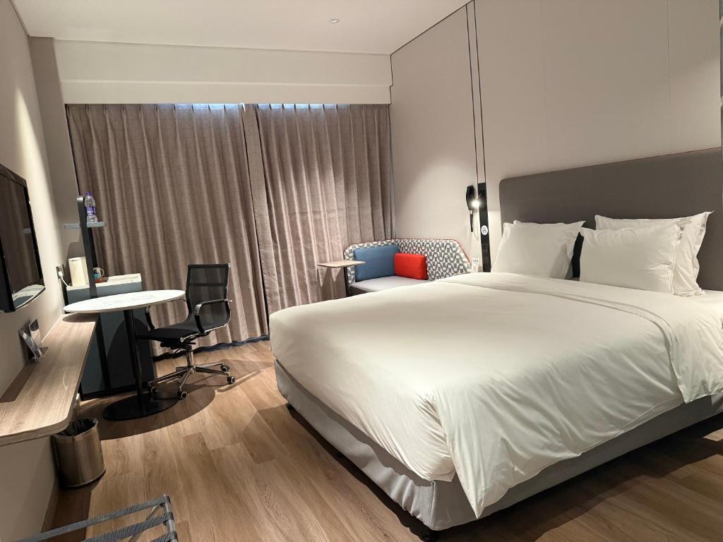 Standard%20Room2.jpg