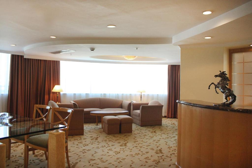 Holiday%20Inn%20Beijing%20Chang%20An%20West%20by%20IHG12.jpg