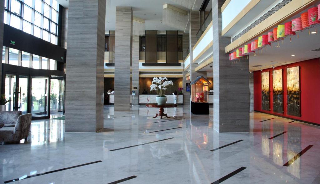 Holiday%20Inn%20Beijing%20Deshengmen%20by%20IHG%2015.jpg