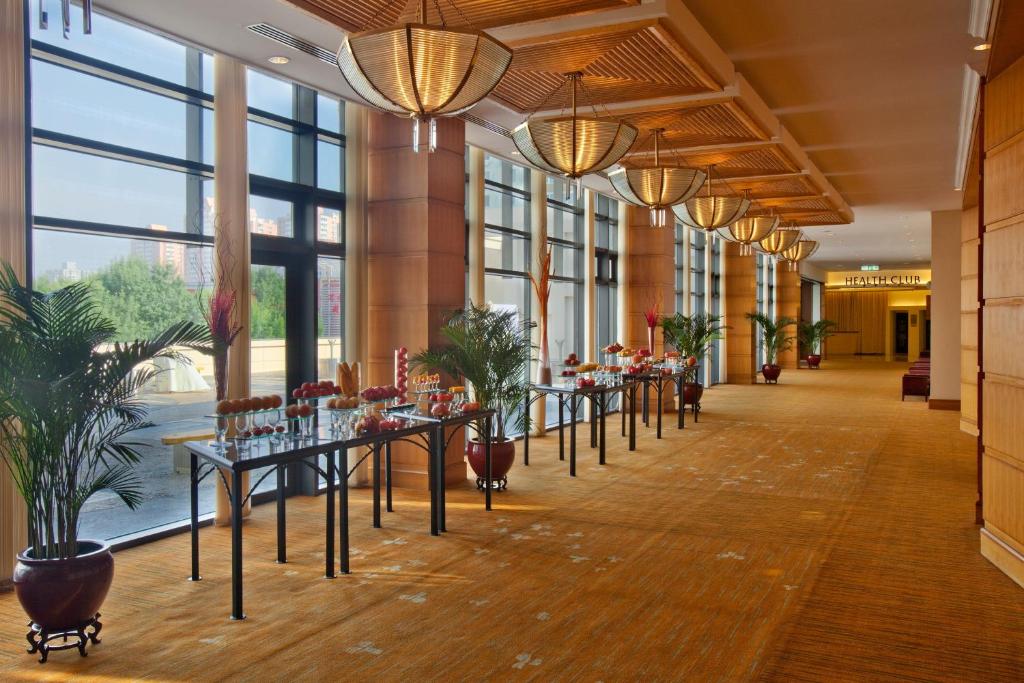 Holiday%20Inn%20Temple%20Of%20Heaven%20Beijing%20by%20IHG2.jpg