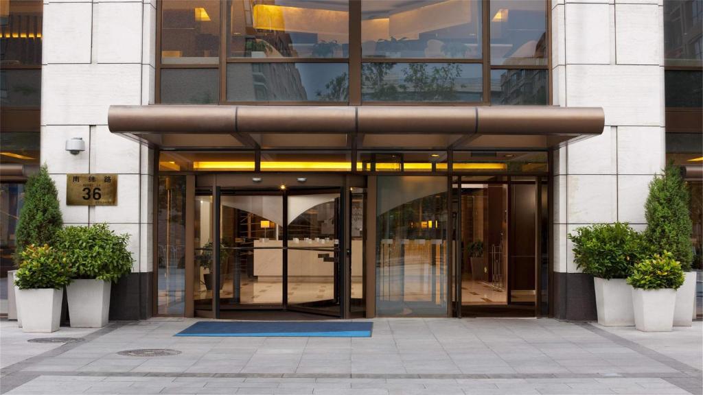 Holiday%20Inn%20Temple%20Of%20Heaven%20Beijing%20by%20IHG9.jpg