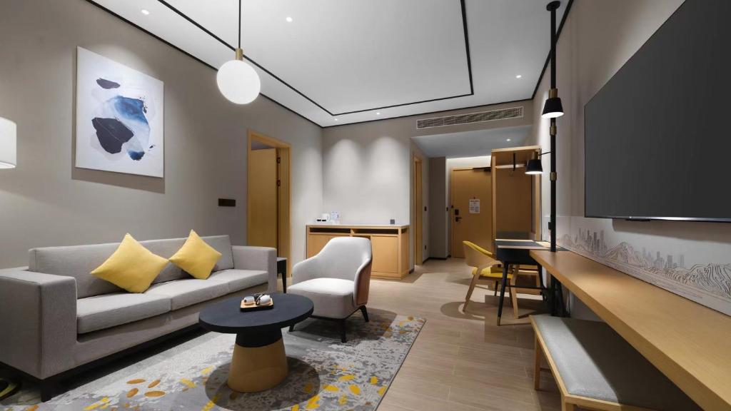 Premium%20Suite.jpg