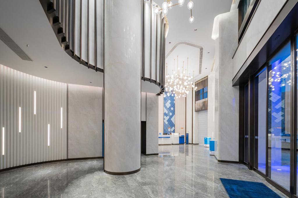 Holiday%20Inn%20Express%20Guangzhou%20Panyu%20Dashi%20by%20IHG5.jpg