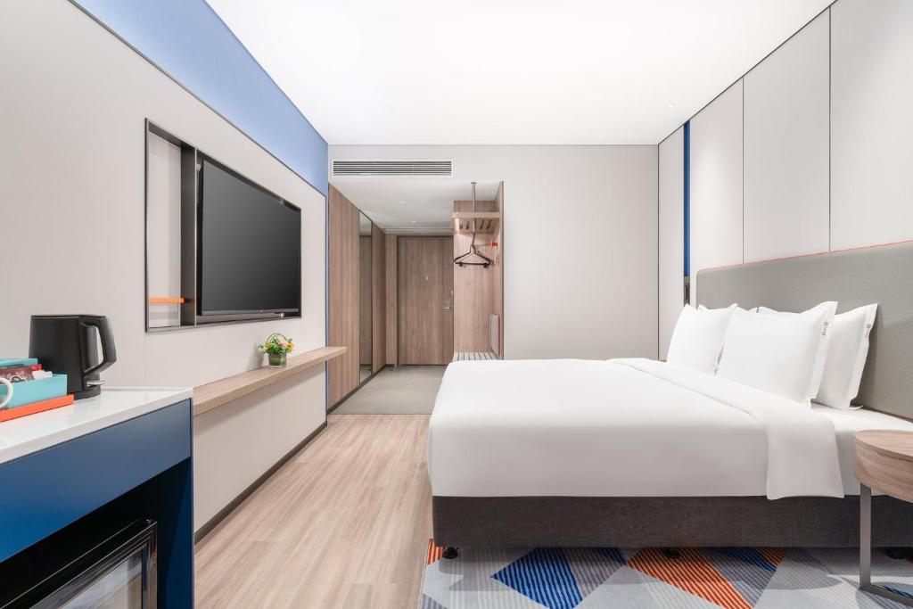Holiday%20Inn%20Express%20Guangzhou%20Panyu%20Dashi%20by%20IHG6.jpg