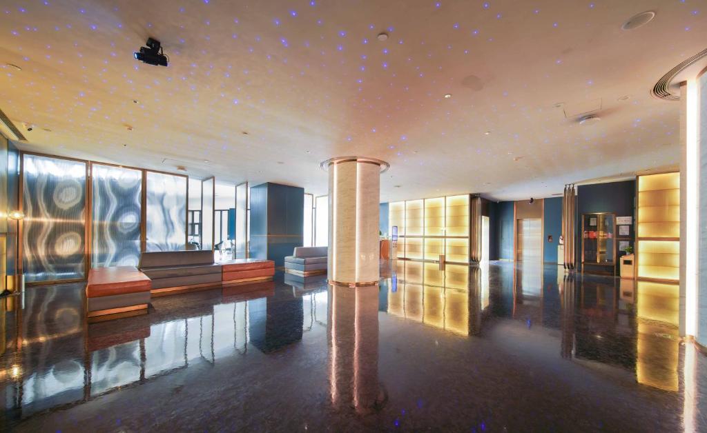 Imperial%20Traders%20Elong%20Hotel6.jpg