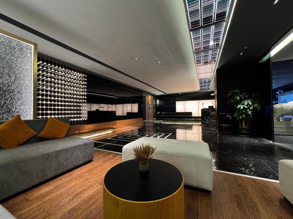 Likto%20Hotel-Free%20Shuttle%20Bus%20to%20Canton%20Fair5.jpg