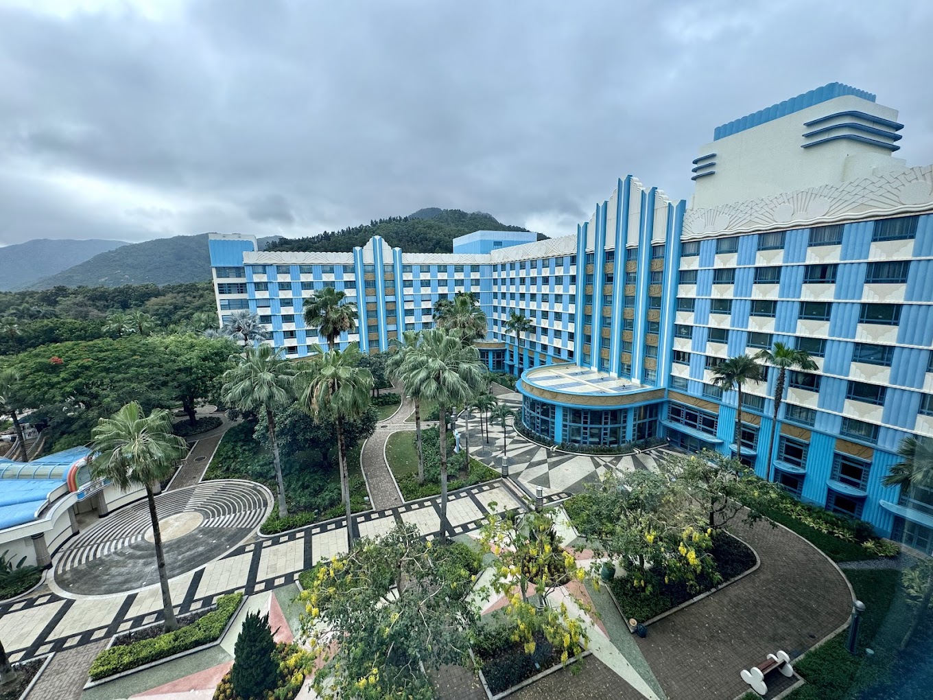 Disney's%20Hollywood%20Hotel1.jpg