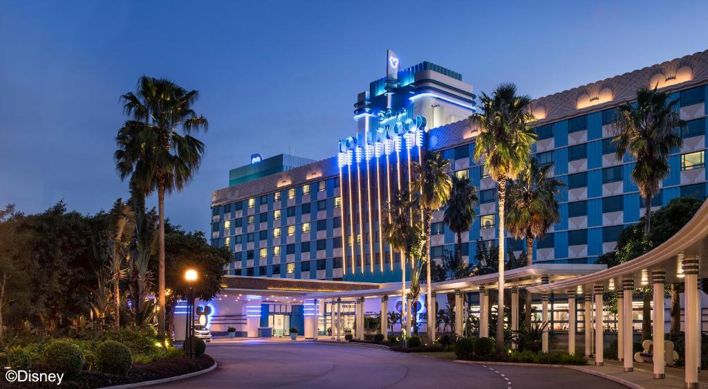Disney's%20Hollywood%20Hotel2.jpg