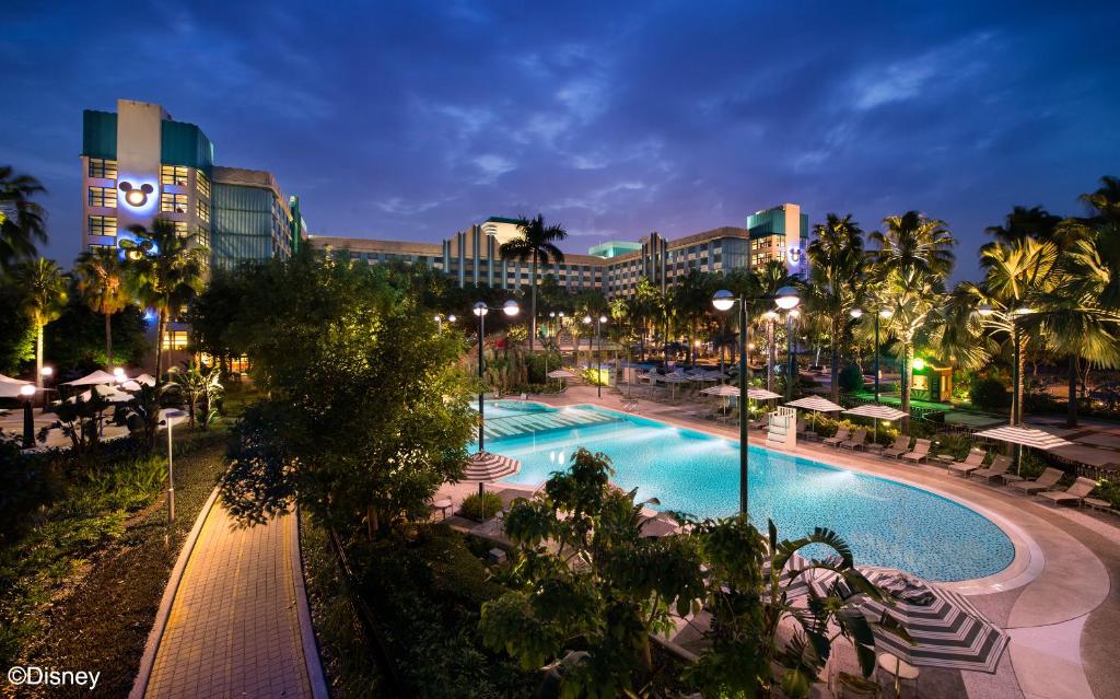 Disney's%20Hollywood%20Hotel3.jpg