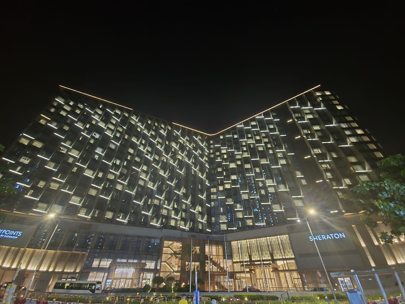 Four%20Points%20by%20Sheraton%20Hong%20Kong,%20Tung%20Chung2.jpg