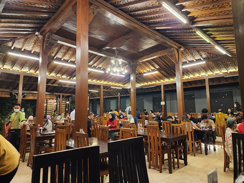 مطعم "دابوير باندان وانجي" (Dapur Pandan Wangi)