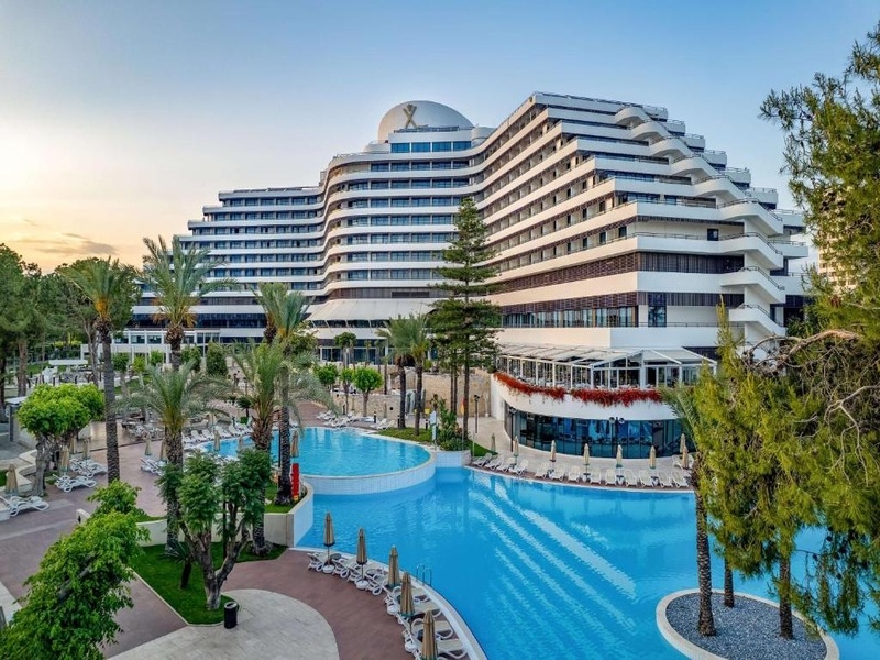 شاطئ كونيالتي  Konyaaltı Beach