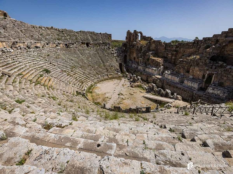 مدينة بيرج الأثرية Perge Ancient City