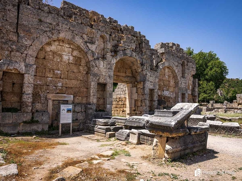 مدينة بيرج الأثرية Perge Ancient City