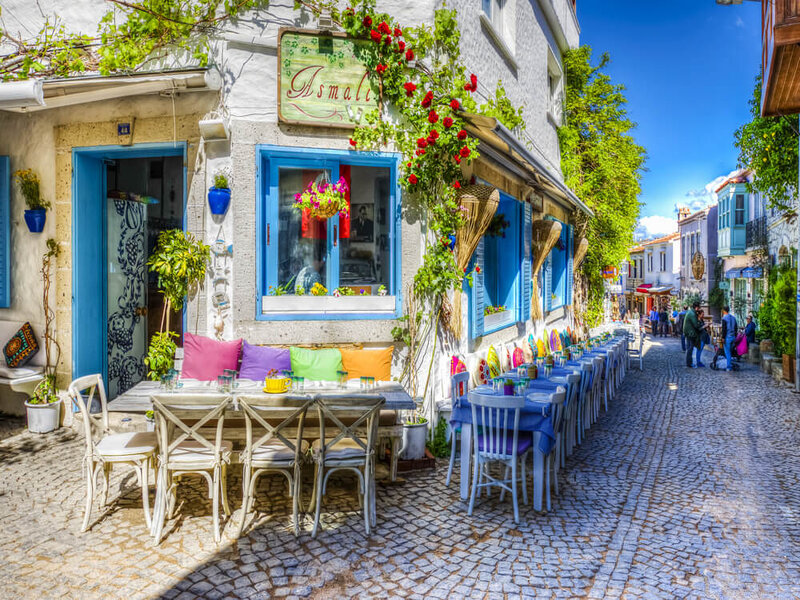 قرية ألاتشاتي Alacati Village