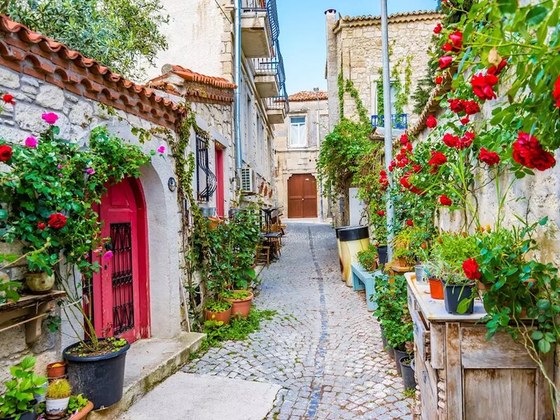 قرية ألاتشاتي Alacati Village