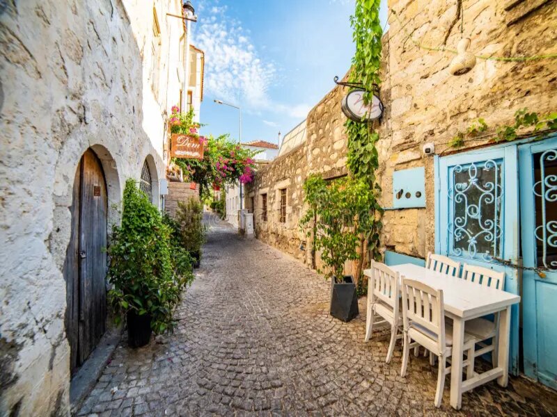 قرية ألاتشاتي Alacati Village