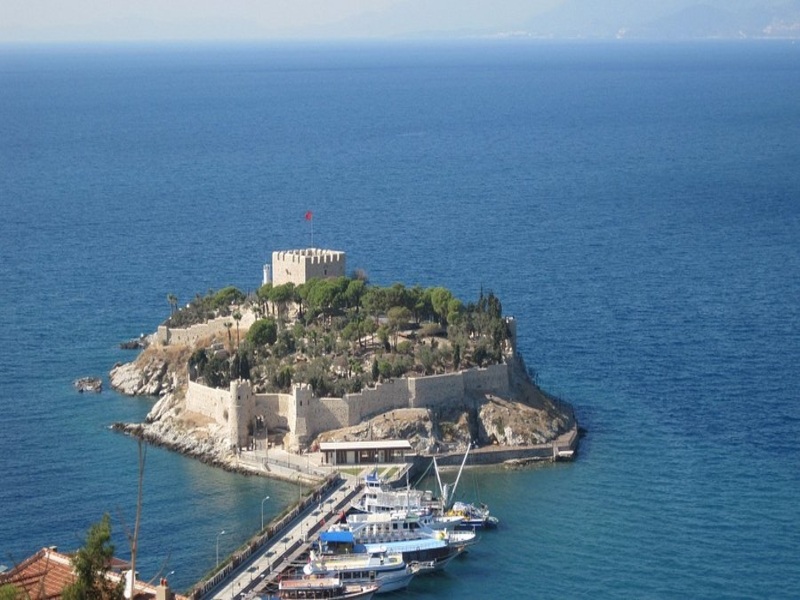 جزيرة كوشاداسي  Kuşadası