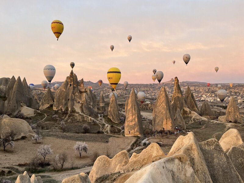 وادي الحب Love Valley