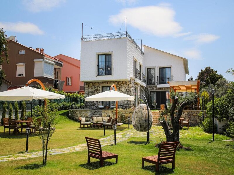 فندق هوزورلا أوتل Huzurla Otel